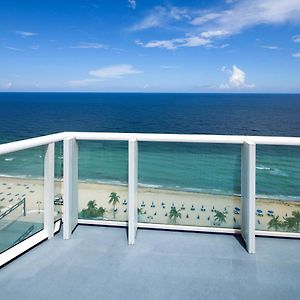 Suite mit Zugang für Rollstuhlfahrer mit 1 Schlafzimmer und mit Queensize-Bett und mit Ozeanblick